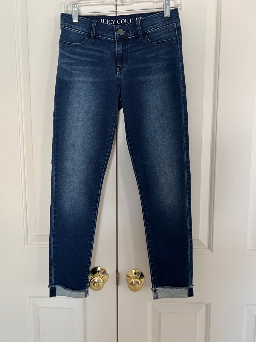 Juicy Couture Dark Blue Indigo Washed Skinny Ankle Jeans
Size 2